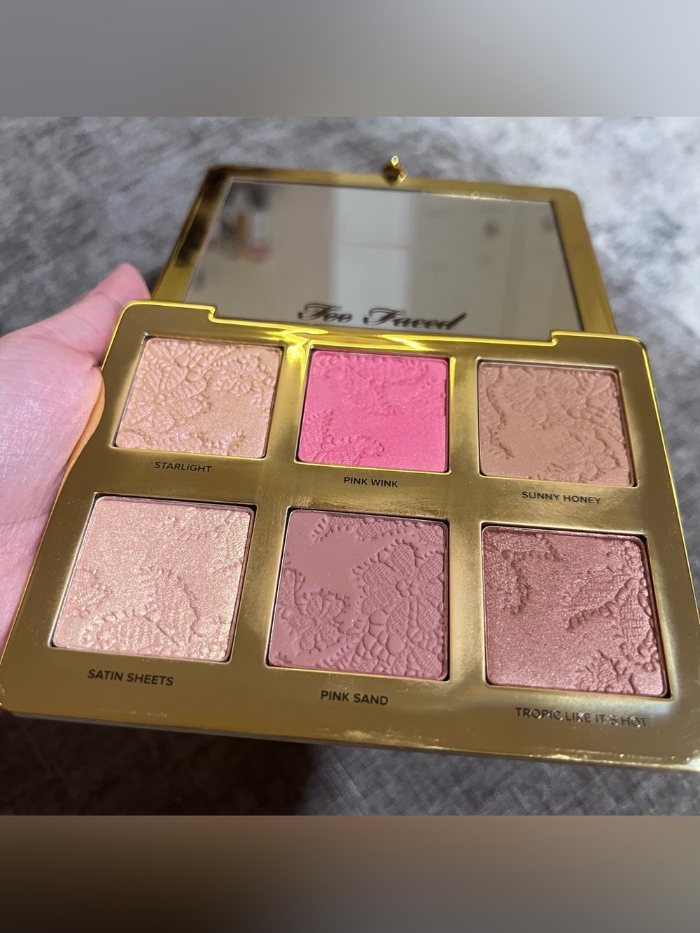 Too Faced Natural highlight blush bronzing veil face palette